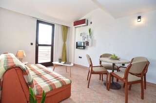 Гостевой дом Guest House Jedro Петровац Апартаменты с видом на море-5