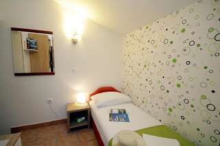 Гостевой дом Guest House Jedro Петровац Одноместный номер с собственной ванной комнатой-3