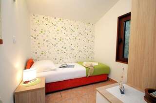 Гостевой дом Guest House Jedro Петровац Одноместный номер с собственной ванной комнатой-4